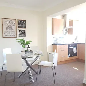  Holiday home K Suites - Alder Road - Free Parking